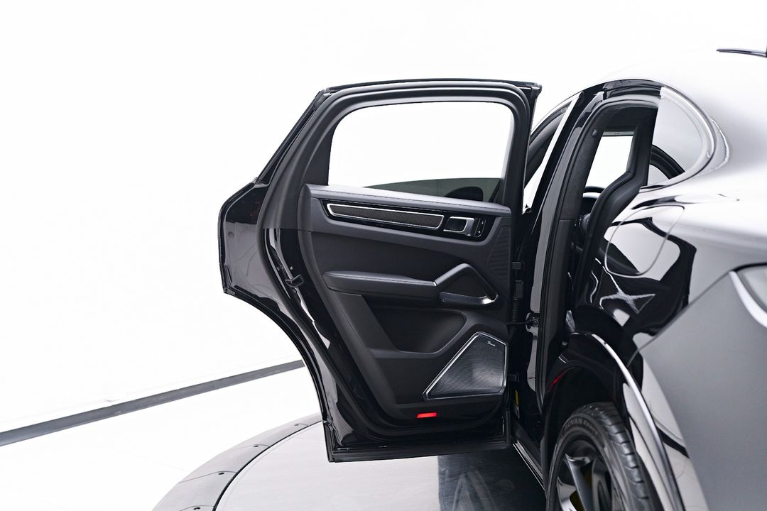 2021 Porsche Cayenne E-Hybrid Coupe