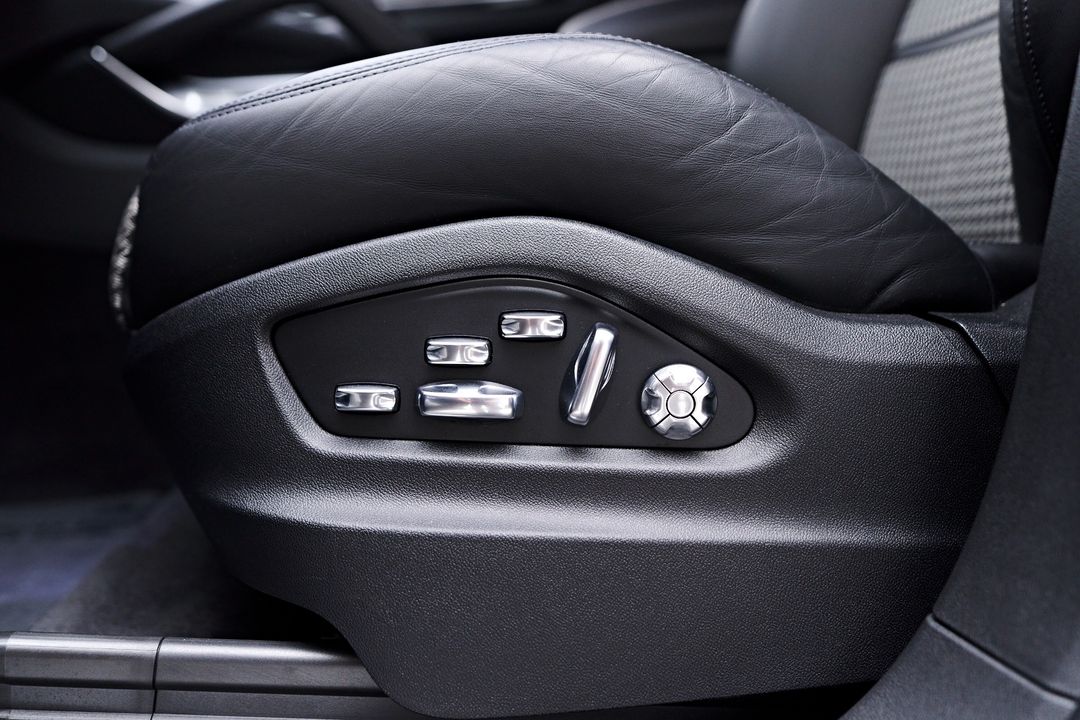 2021 Porsche Cayenne E-Hybrid Coupe
