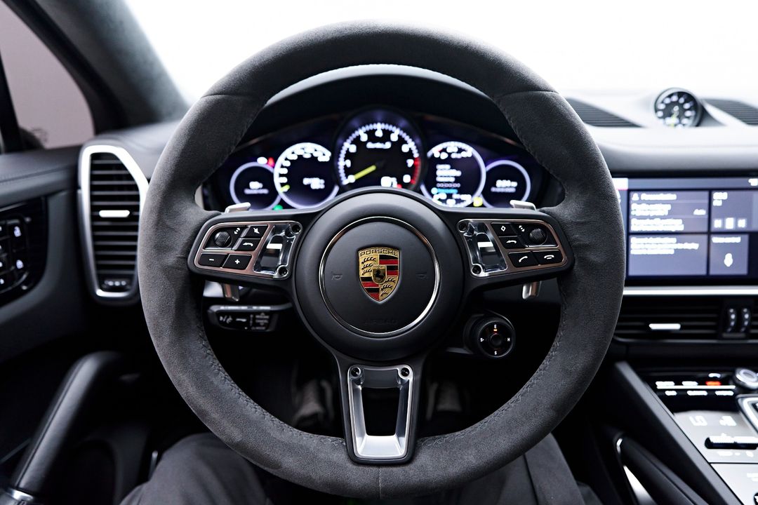 2021 Porsche Cayenne E-Hybrid Coupe