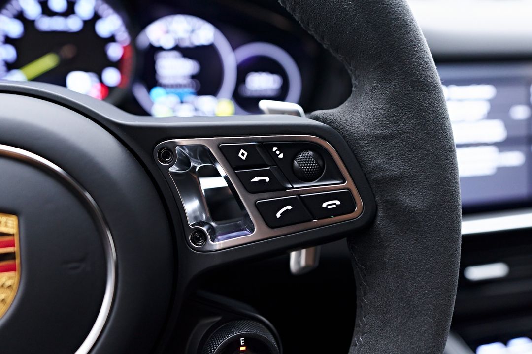 2021 Porsche Cayenne E-Hybrid Coupe