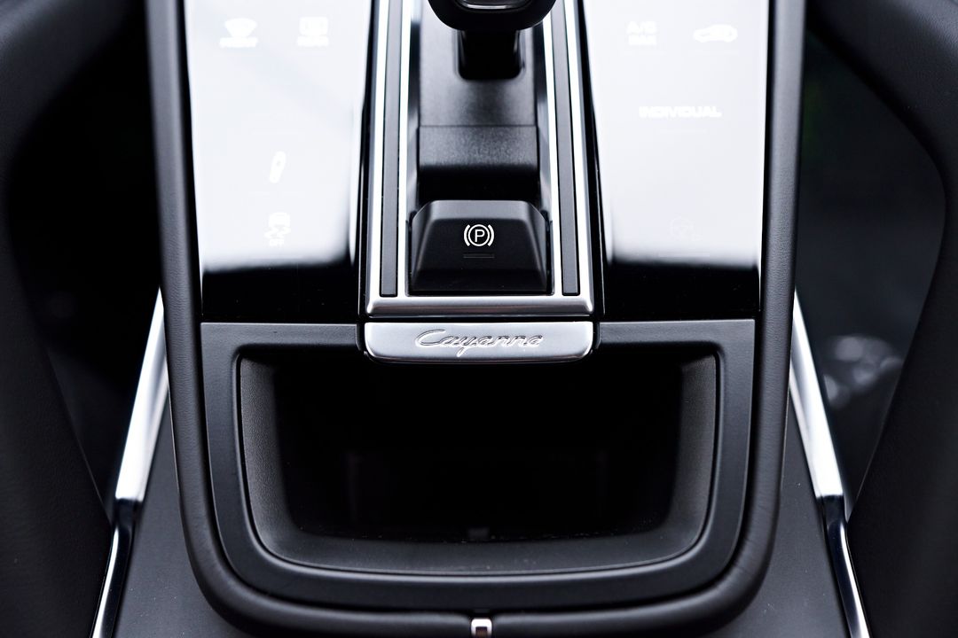 2021 Porsche Cayenne E-Hybrid Coupe