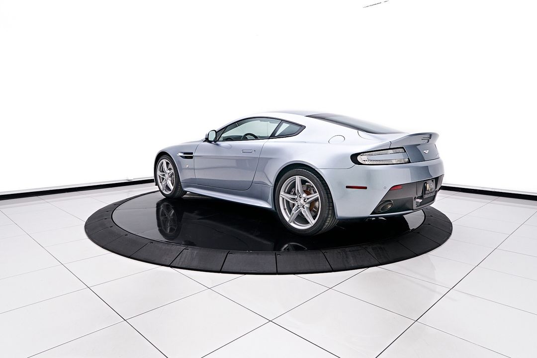 2016 Aston Martin V8 Vantage