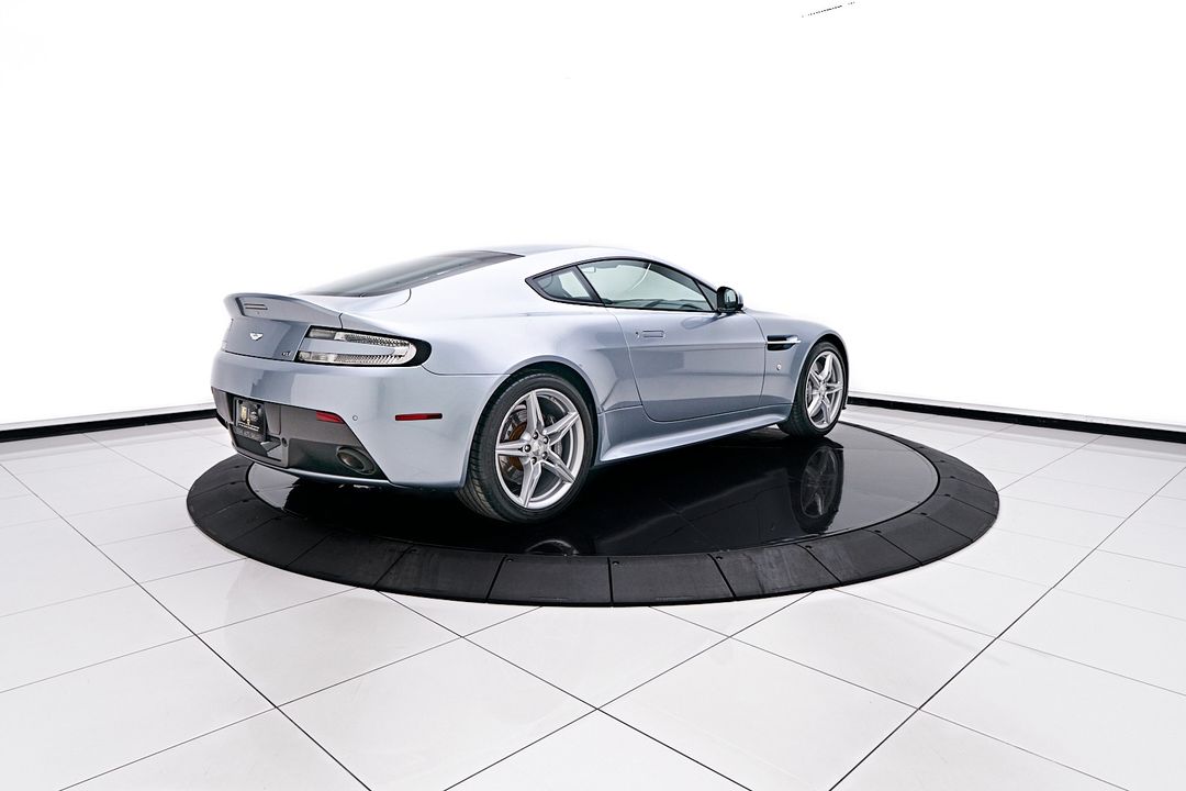 2016 Aston Martin V8 Vantage