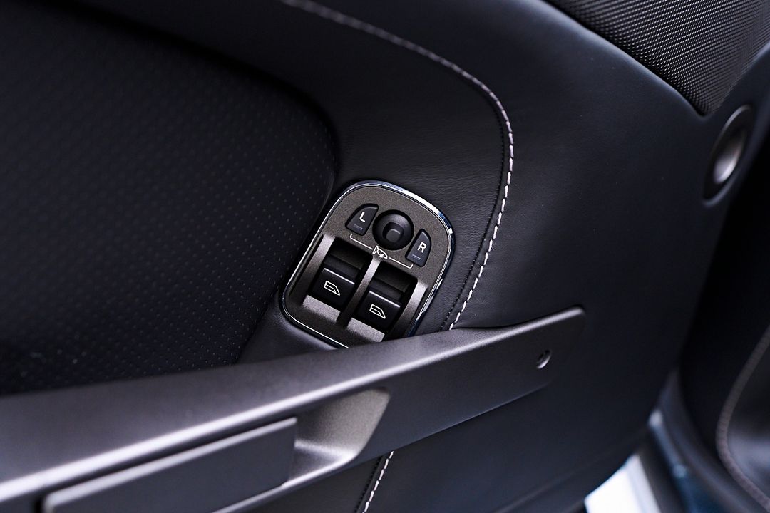 2016 Aston Martin V8 Vantage