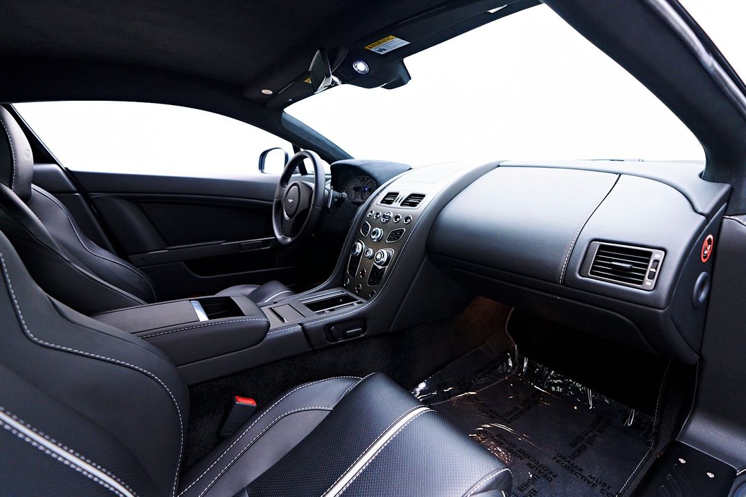 2016 Aston Martin V8 Vantage