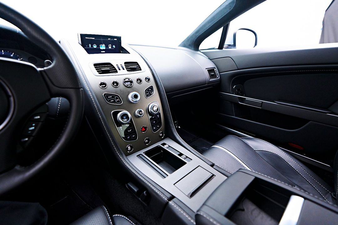 2016 Aston Martin V8 Vantage