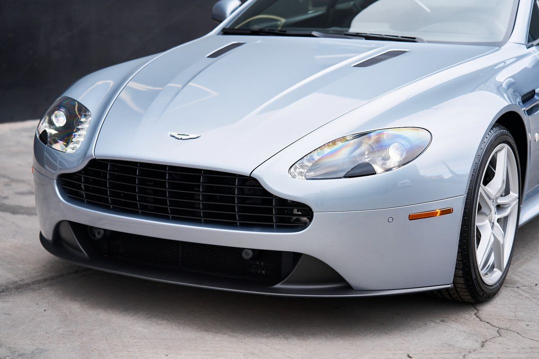 2016 Aston Martin V8 Vantage