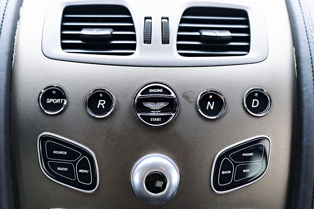 2016 Aston Martin V8 Vantage
