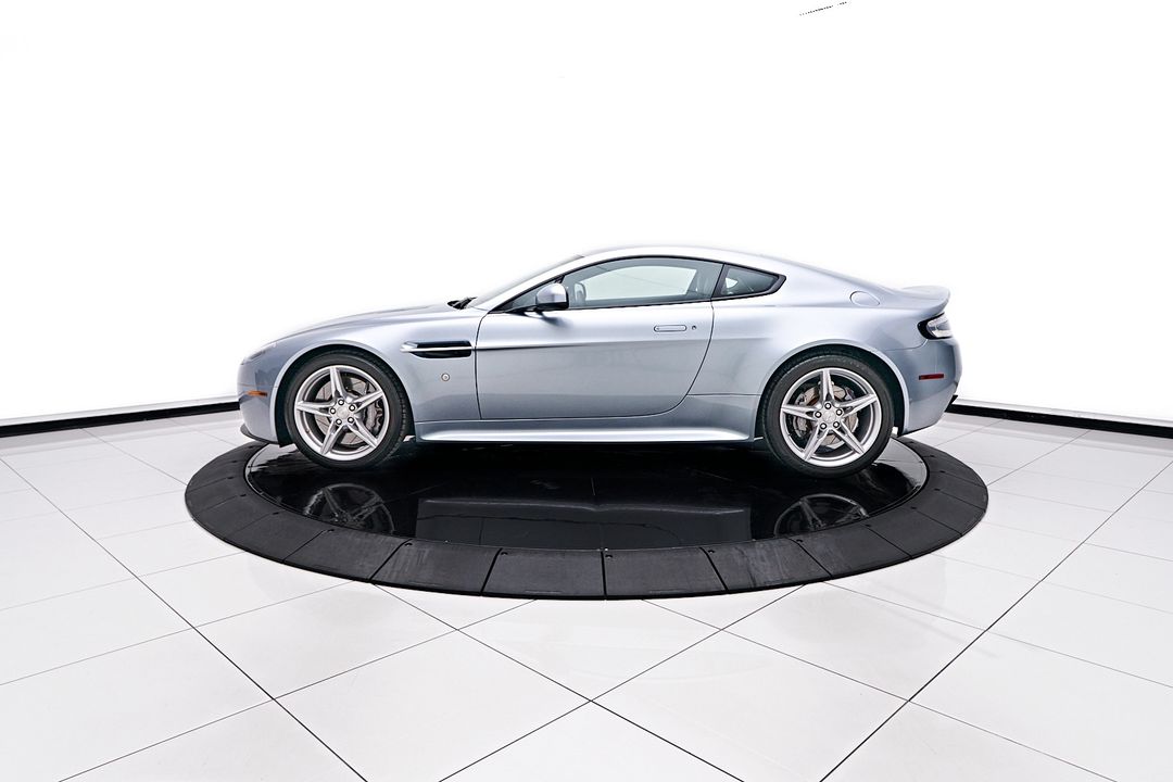 2016 Aston Martin V8 Vantage