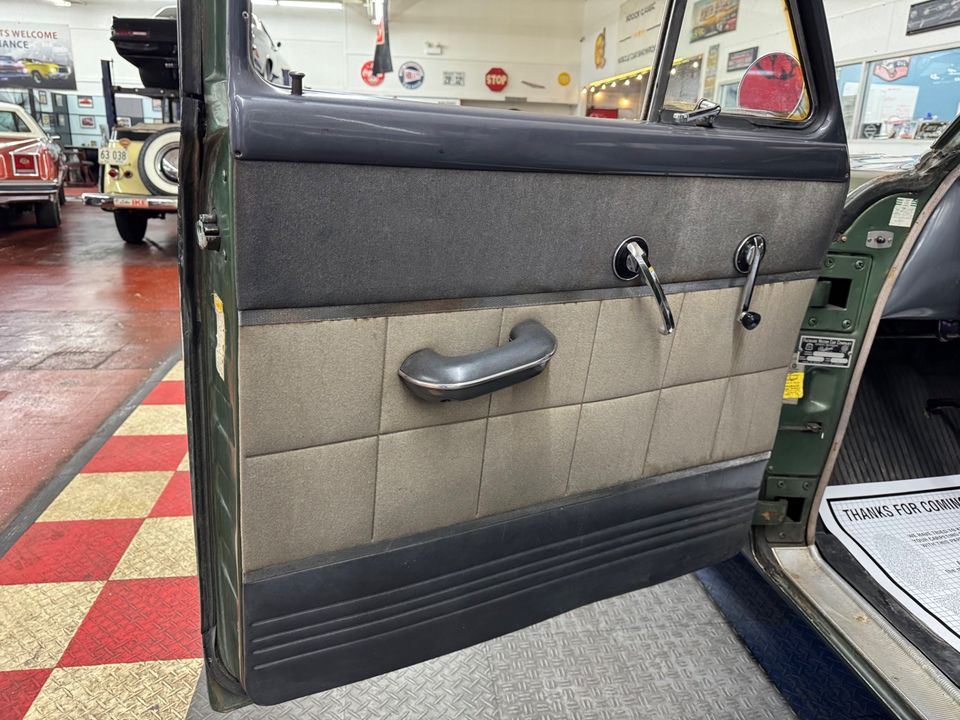 1951 Packard 200 D