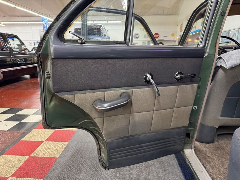 1951 Packard 200 D