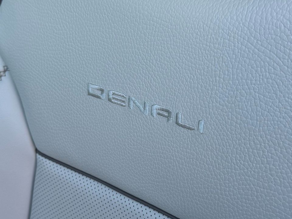 2024 GMC Yukon