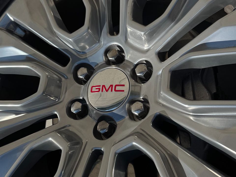 2024 GMC Yukon