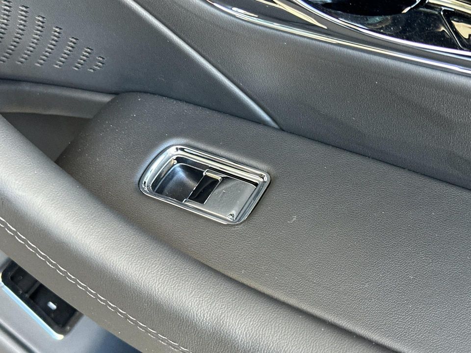 2025 Bentley Flying Spur