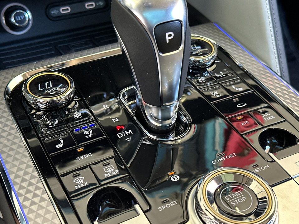 2025 Bentley Flying Spur