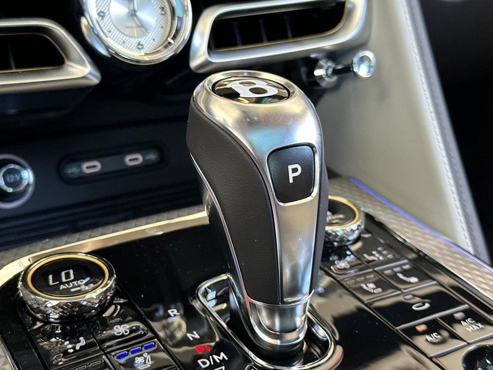 2025 Bentley Flying Spur