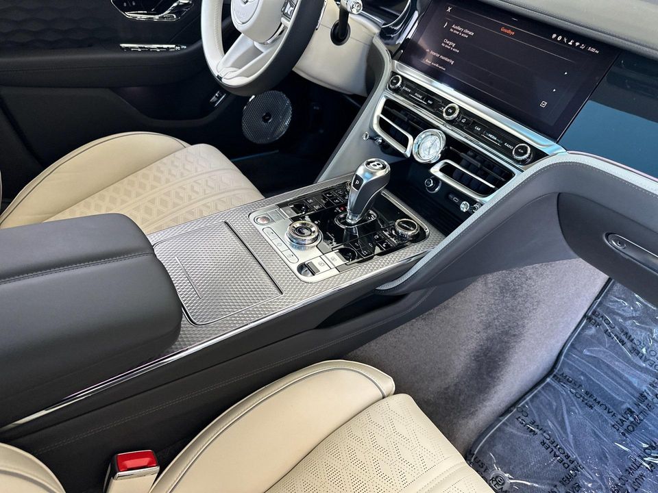 2025 Bentley Flying Spur