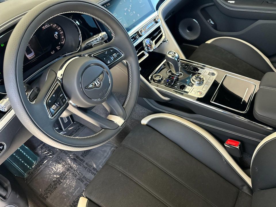 2025 Bentley Flying Spur