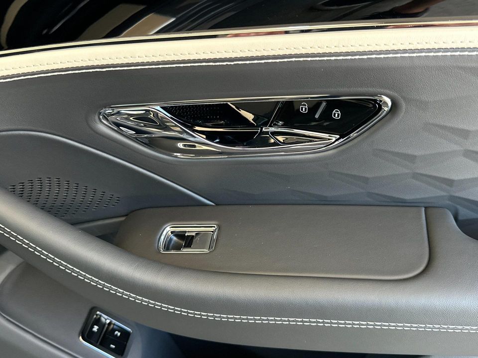2025 Bentley Flying Spur