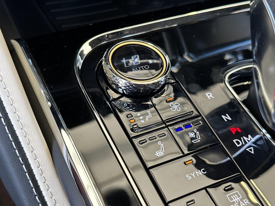 2025 Bentley Flying Spur