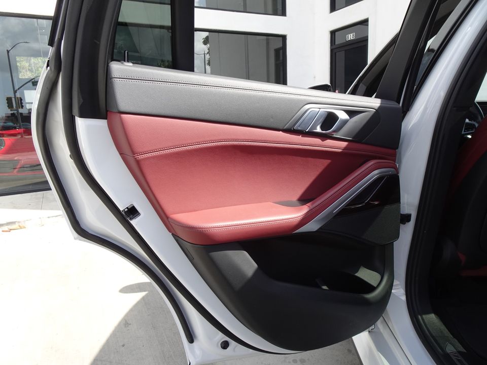 2021 BMW X6