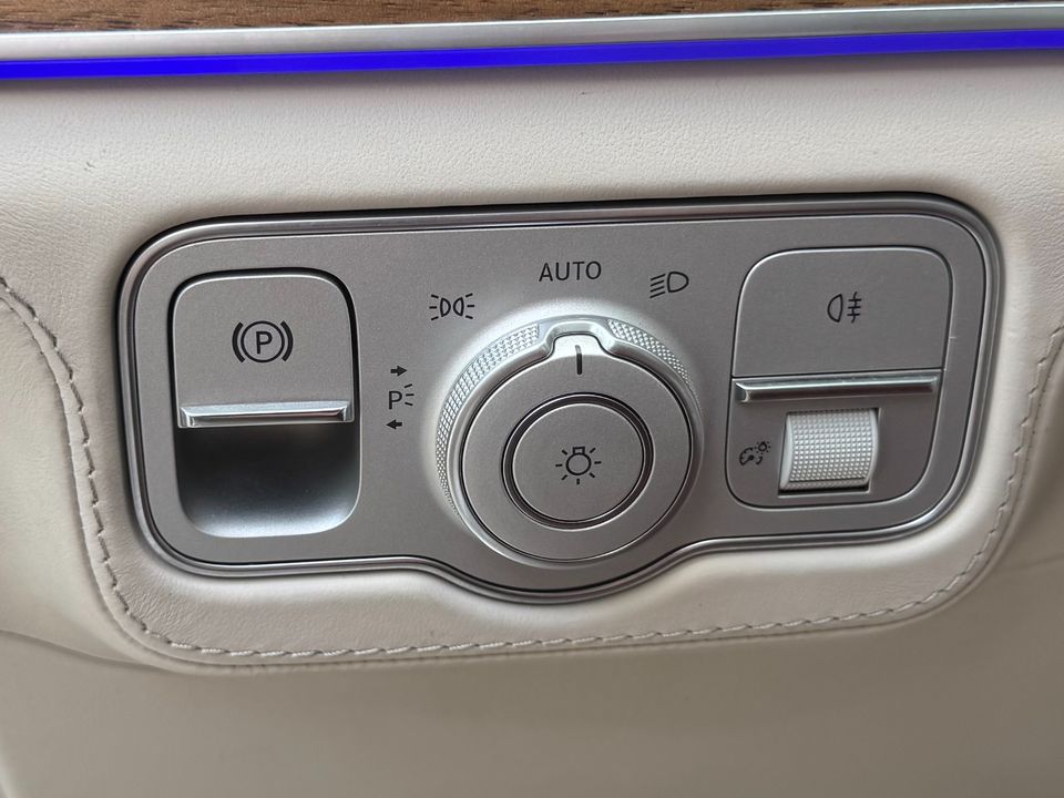 2023 Mercedes-Benz GLS 600