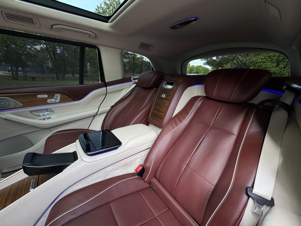 2023 Mercedes-Benz GLS 600