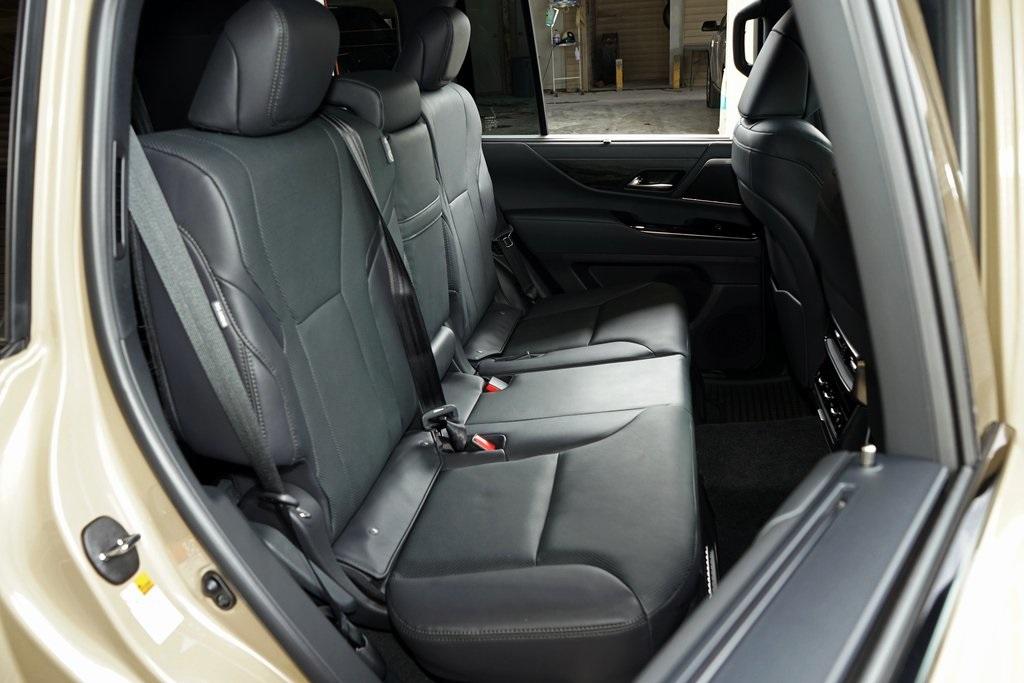 2025 Lexus LX 700H