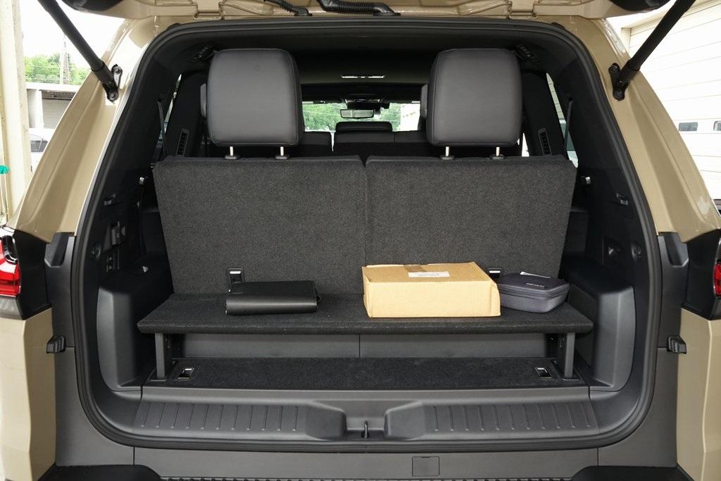 2025 Lexus LX 700H