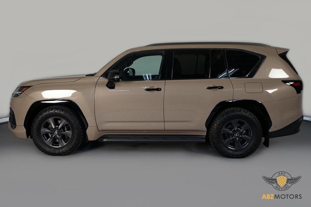 2025 Lexus LX 700H