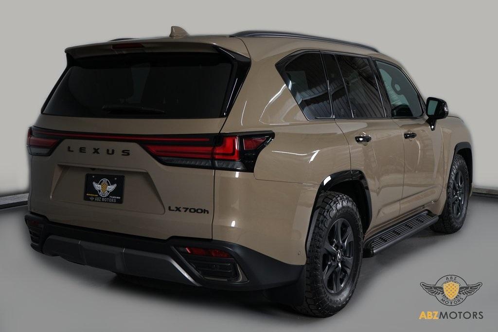 2025 Lexus LX 700H