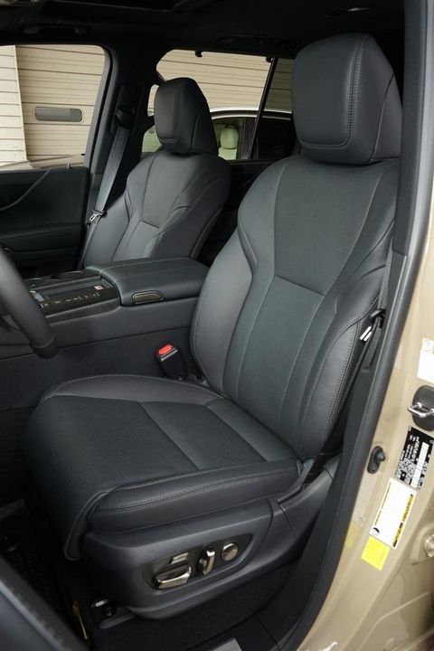 2025 Lexus LX 700H