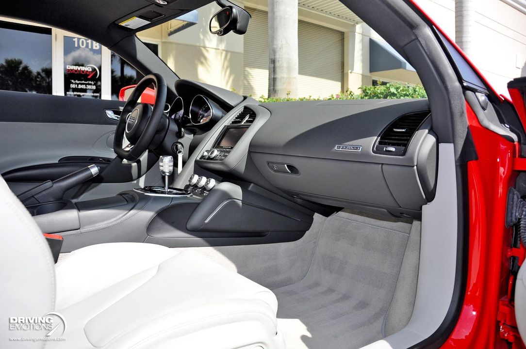2014 Audi R8 V10