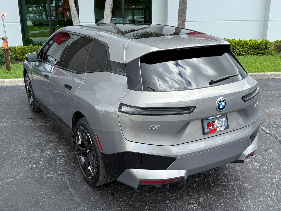 2025 BMW iX