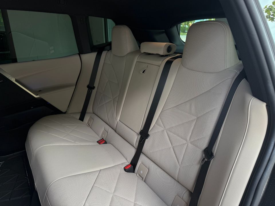 2025 BMW iX