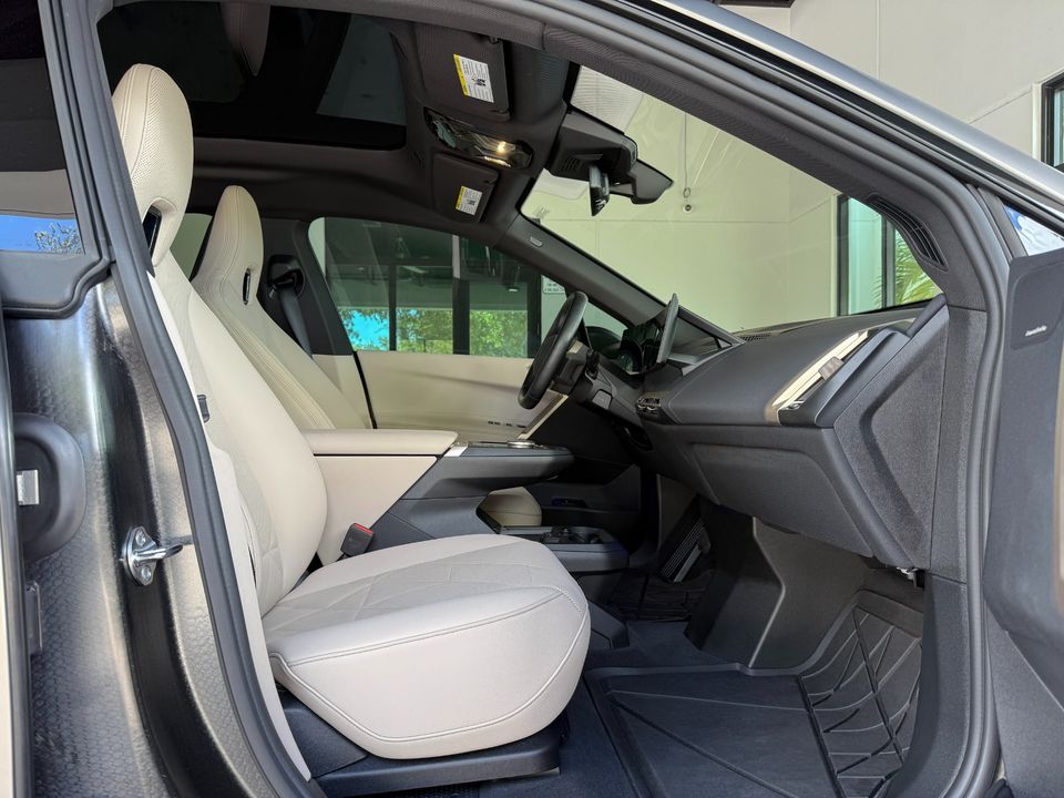 2025 BMW iX