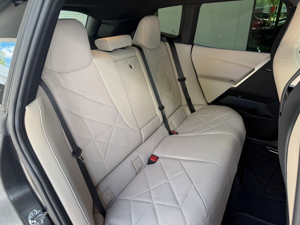 2025 BMW iX