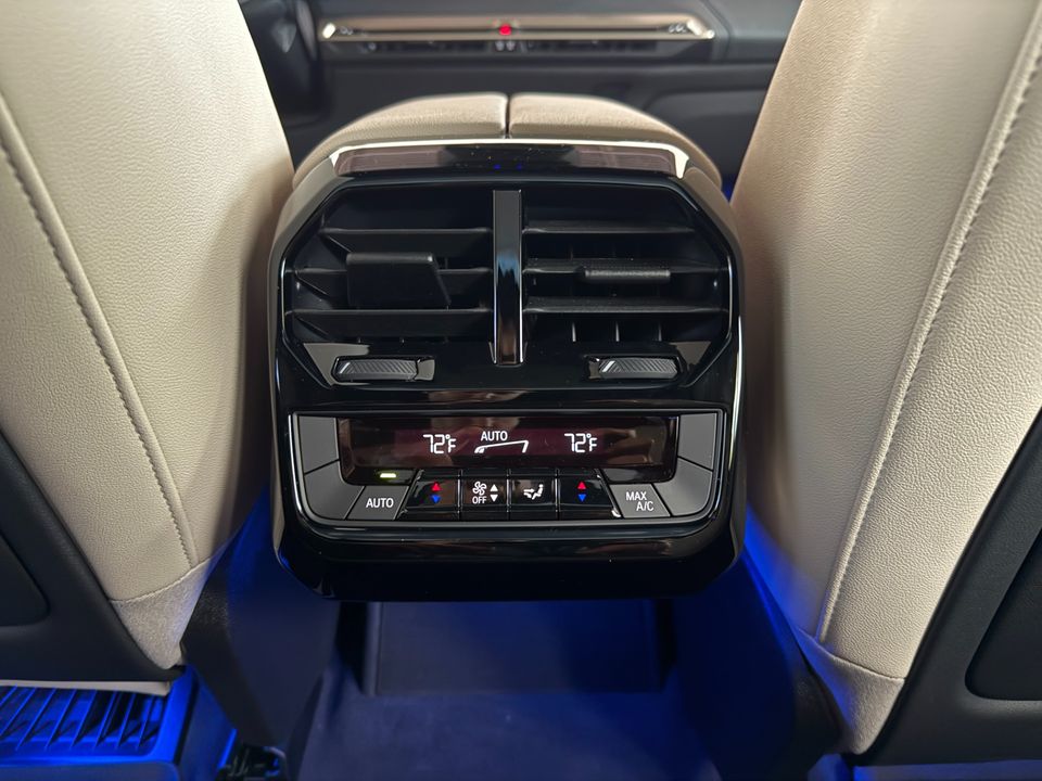 2025 BMW iX
