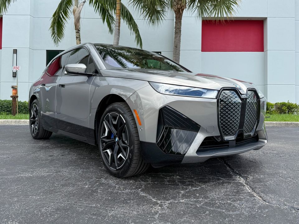 2025 BMW iX