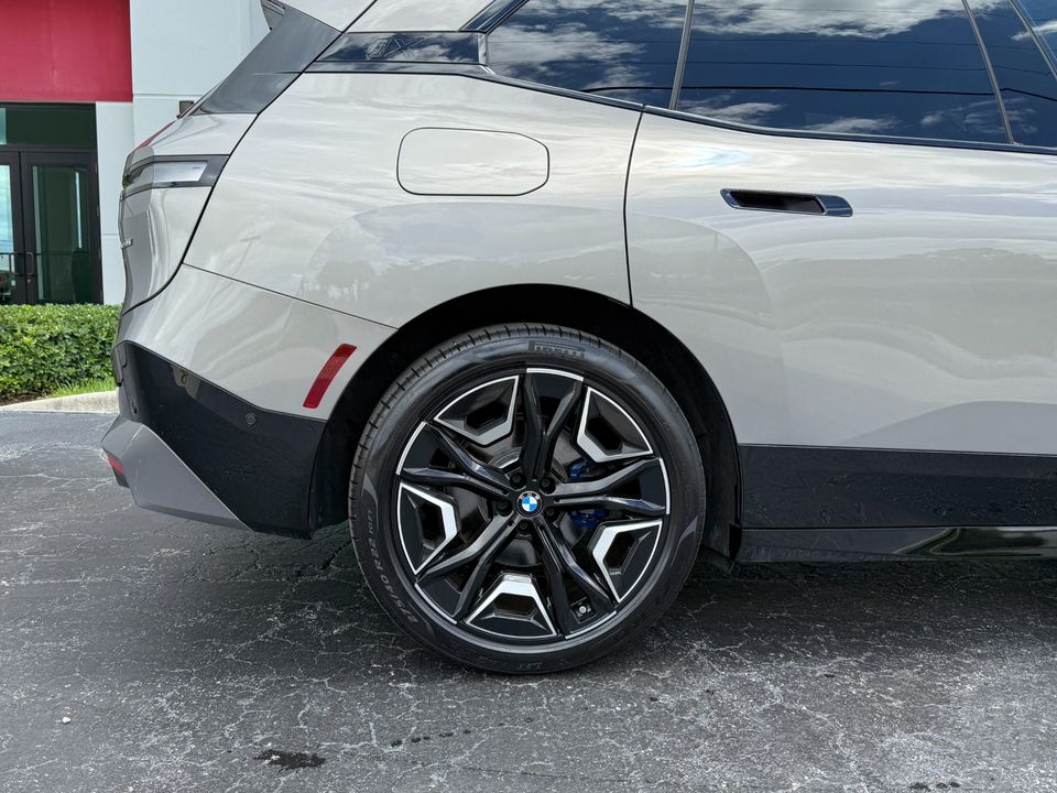 2025 BMW iX