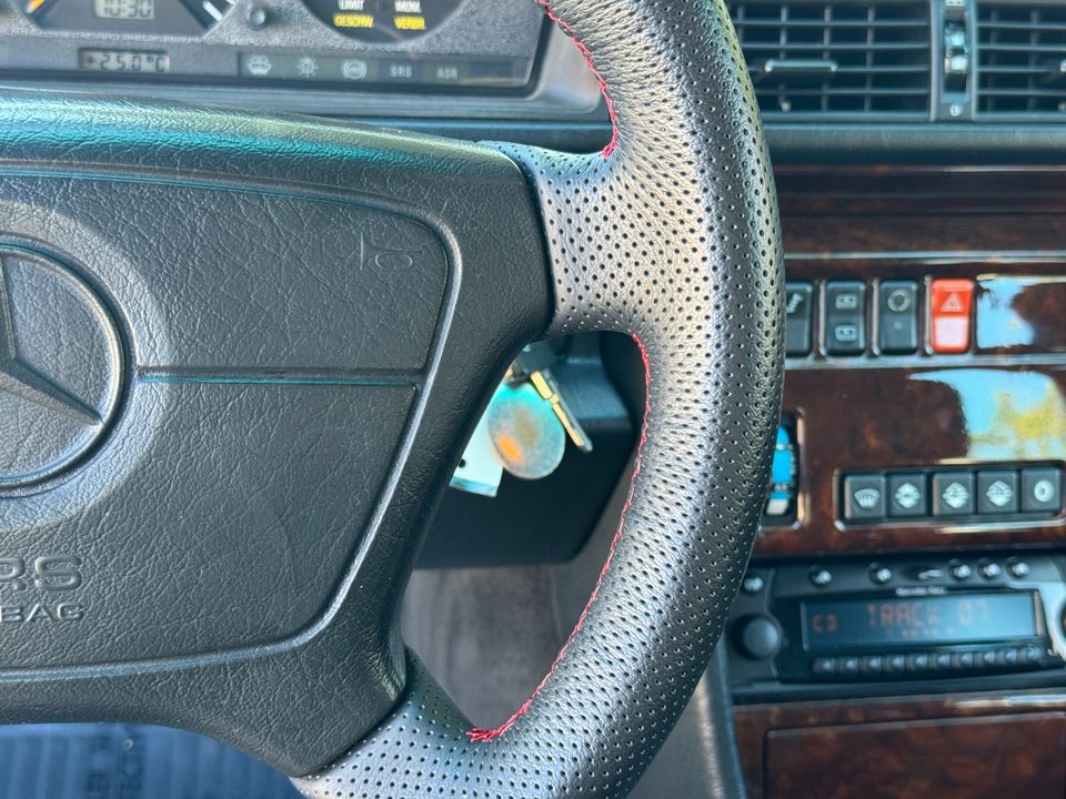 1992 Mercedes-Benz 500E