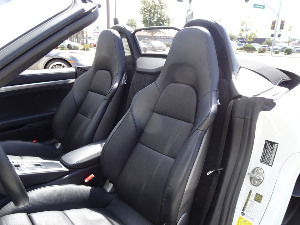 2021 Porsche 718 Boxster