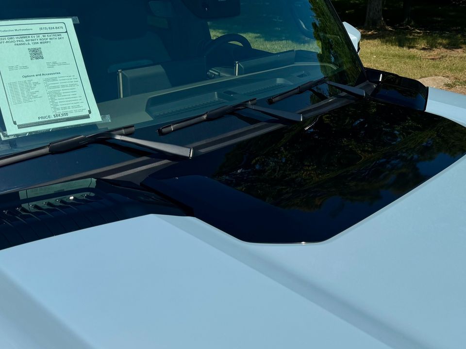 2025 GMC HUMMER EV
