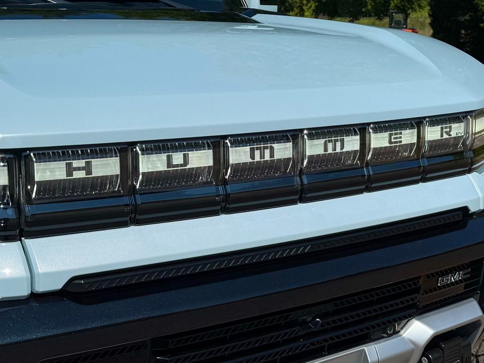 2025 GMC HUMMER EV