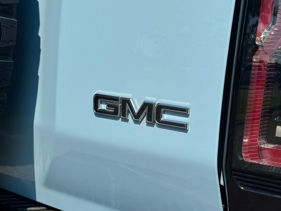 2025 GMC HUMMER EV