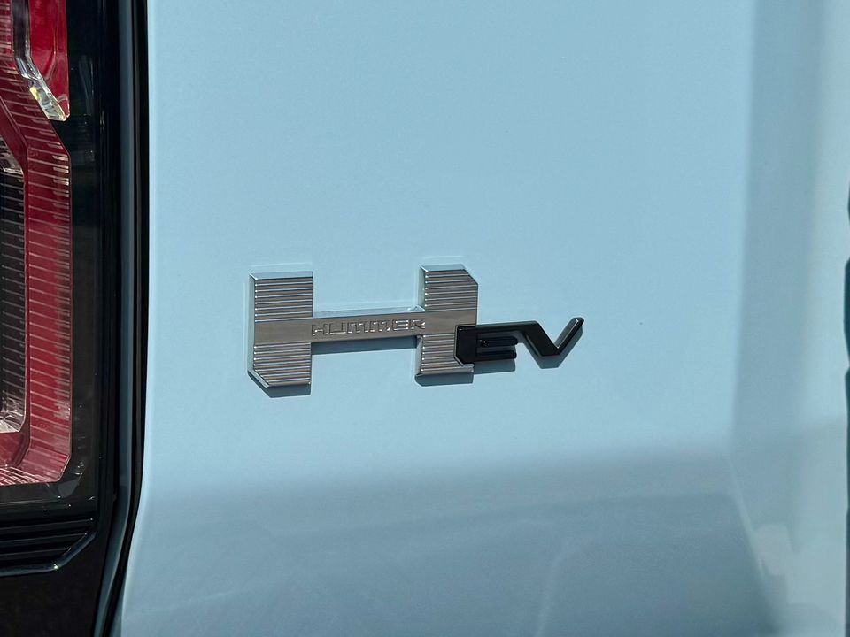 2025 GMC HUMMER EV