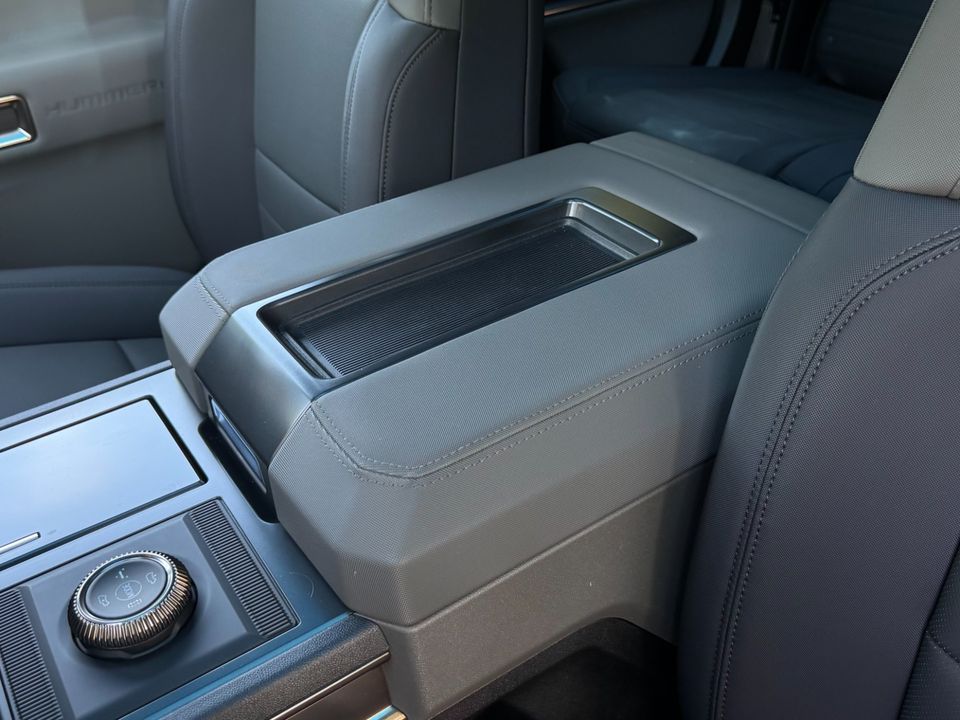 2025 GMC HUMMER EV