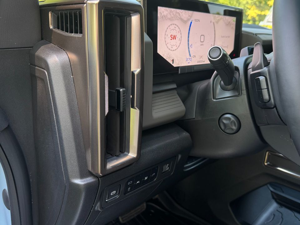 2025 GMC HUMMER EV