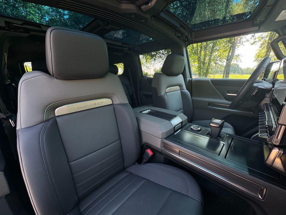 2025 GMC HUMMER EV