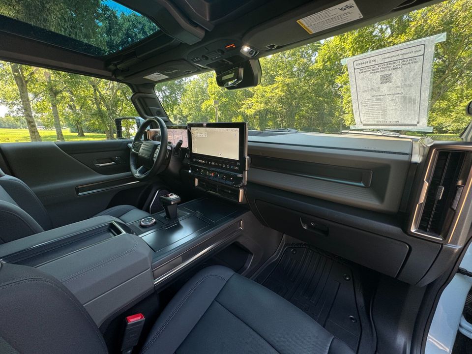 2025 GMC HUMMER EV